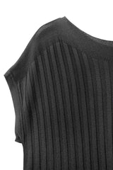 Q2|White Boat-Neck Top- Black