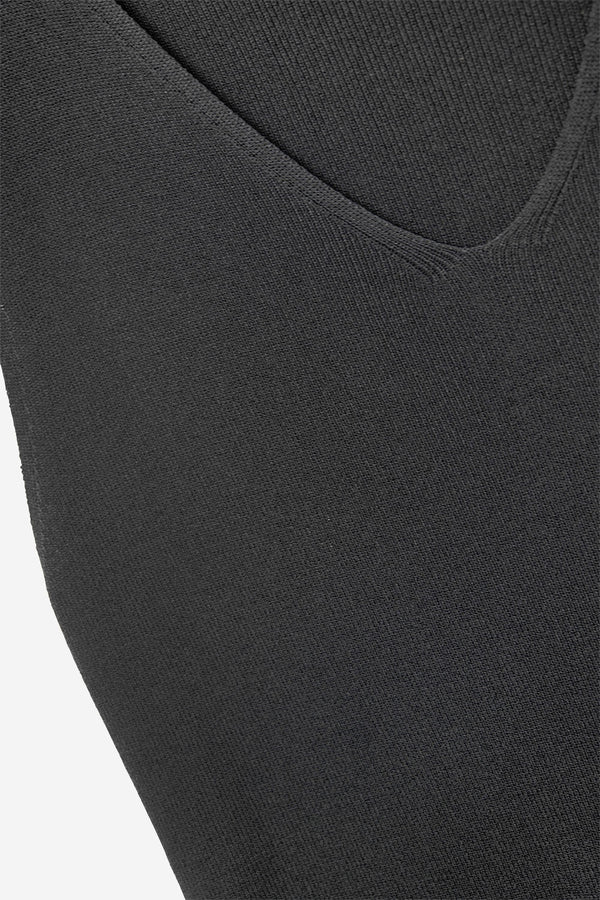 Q2|V-Neck Sleeveless Top