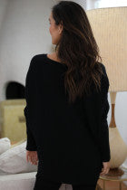 Nostalgia|Black V-Neck Knit Top